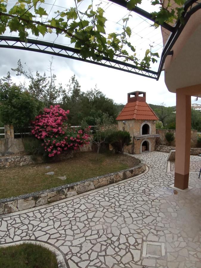 Apartments Villa Brudi Vinišće Dış mekan fotoğraf