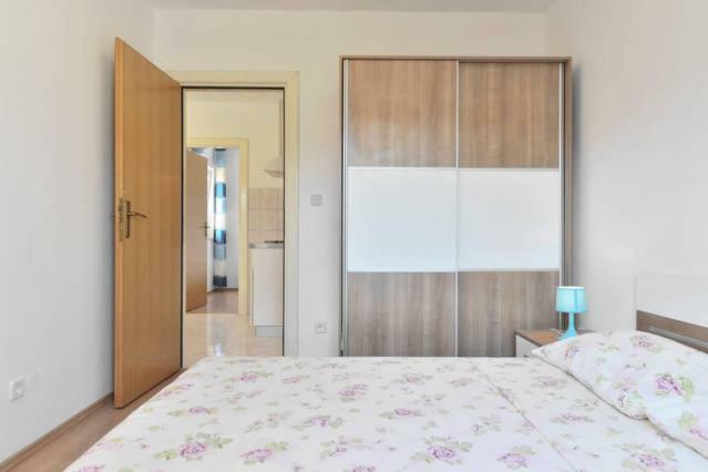 Apartments Villa Brudi Vinišće Dış mekan fotoğraf